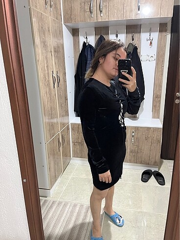 m Beden siyah Renk Kadife Kısa Elbise