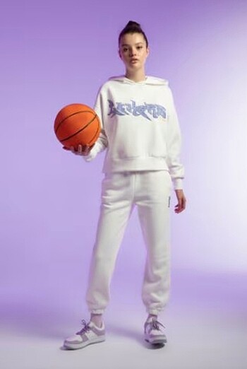 m Beden NBA Lakers sweatshirt