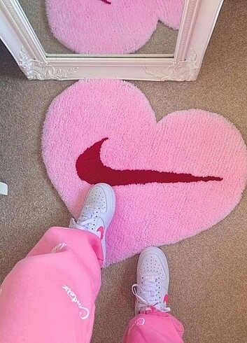 Nike halı 