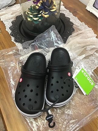 Crocs 6-8