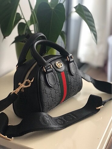Beden Gucci mini siyah çanta