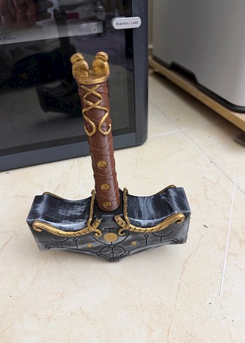 God of war mijolner kratos COSPLAY 3d