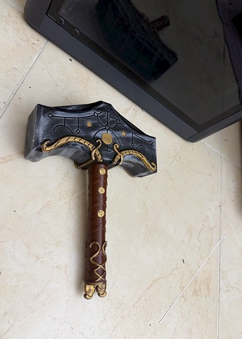 God of war mijolner kratos COSPLAY 3d - Görsel 2