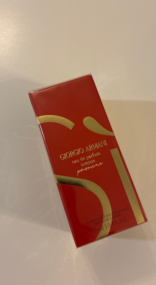 Giorgio Armani Si Passione Intense Kadın Parfümü EDP 50 ml - Görsel 3