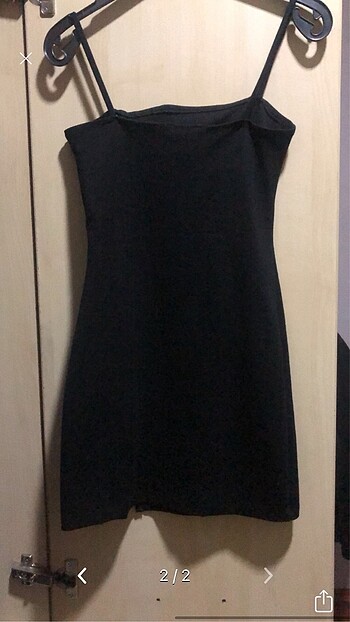 siyah yirtmacli elbise
