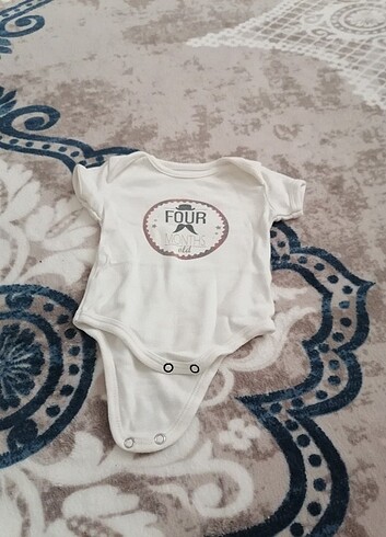 Erkek bebek zıbın