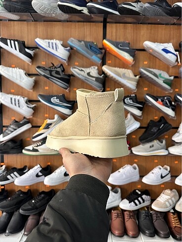 38 Beden UGG KREM BOT