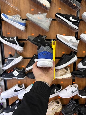 40 Beden çeşitli Renk New Balance 411