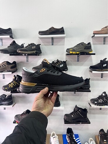 40 Beden Skechers Spor Ayakkabı