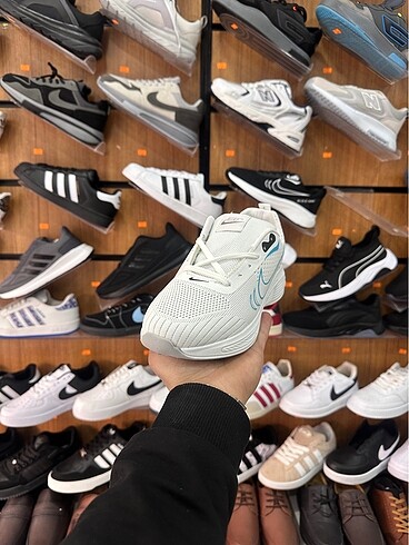44 Beden Nike Spor Ayakkabı