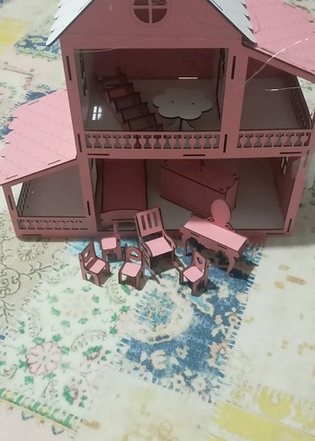 Pembe Ahşap Oyun Evi ve Mobilya Seti