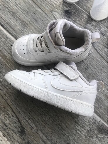 24 Beden beyaz Renk Nike spor ayakkabı