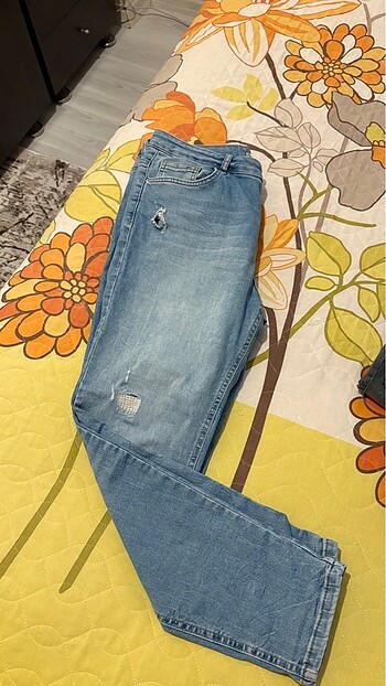 Dar paça yırtık jean