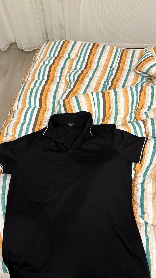 Erkek Siyah Polo Yaka Tişört - Görsel 2