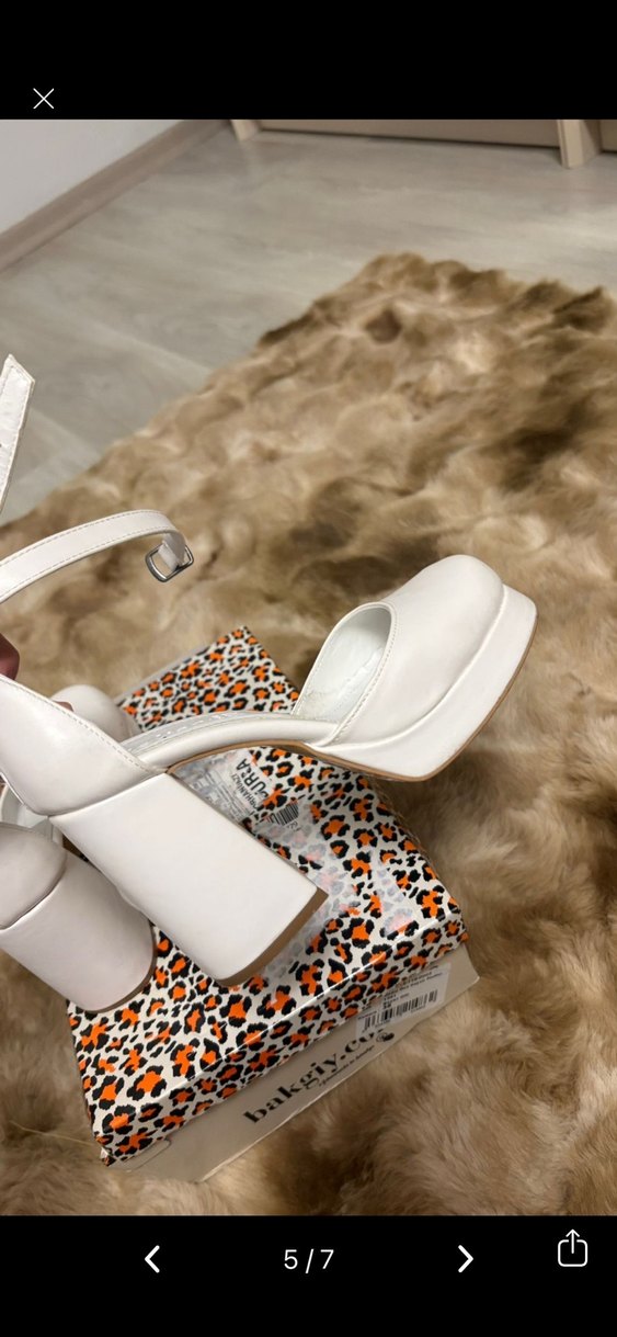 Beyaz topuklu ayakkabı - Görsel 2