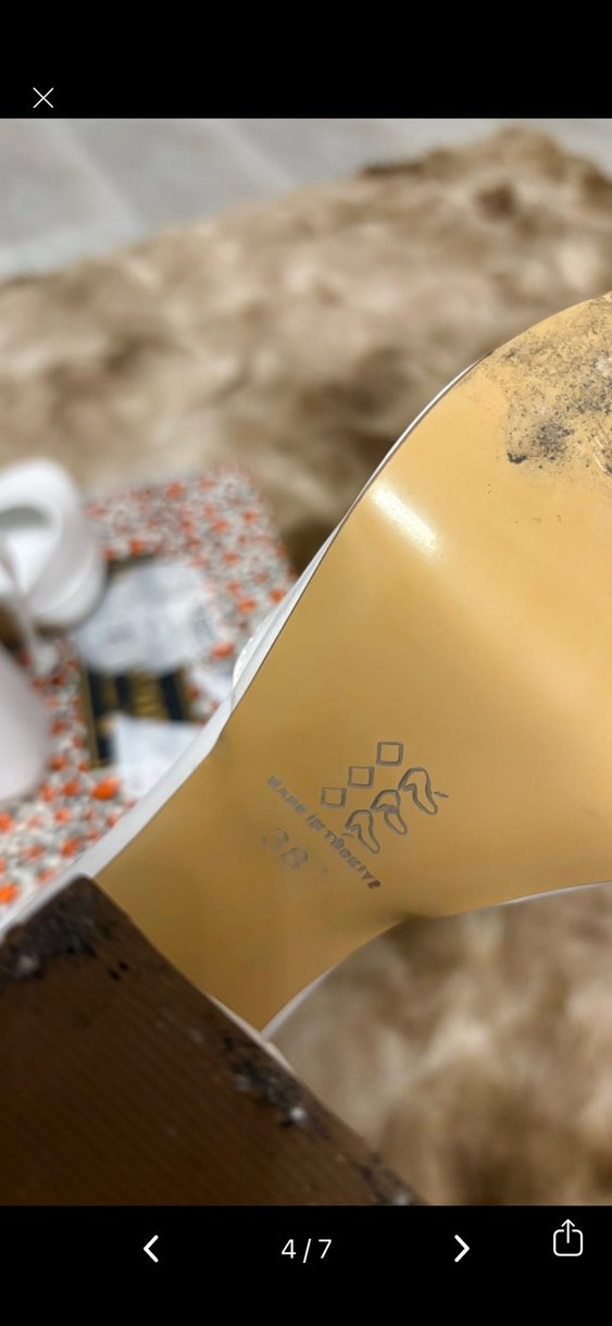 Beyaz topuklu ayakkabı - Görsel 3