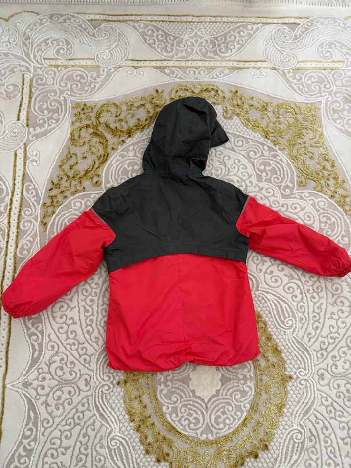 Kapüşonlu Çocuk Mont - Görsel 2