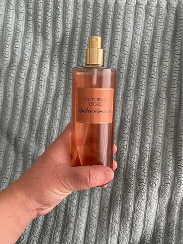 Victoria?s Secret Amber Vücut Spreyi