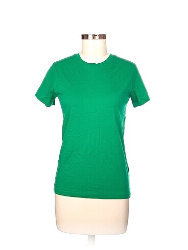 Benetton T-shirt %70 İndirimli.