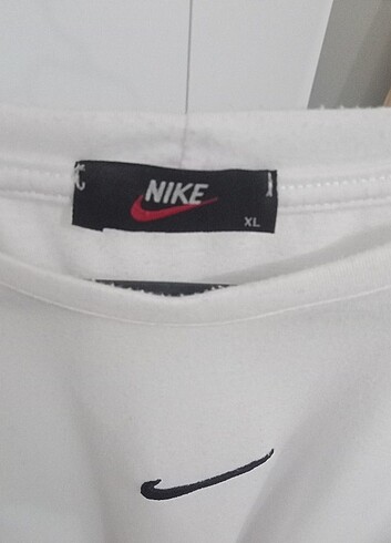 Beyaz nike t-shirt 
