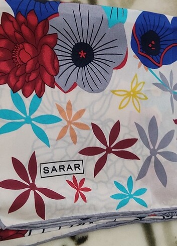 Sarar eşarp 