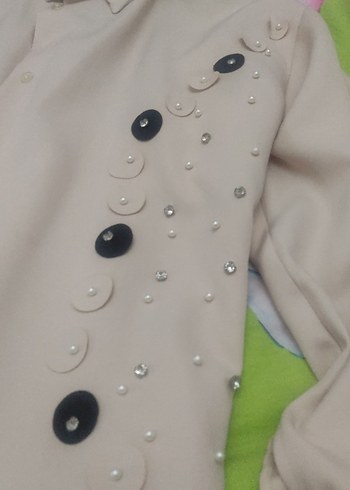 Düğmeli Bej Uzun Kollu Kadın Gömlek - Görsel 2