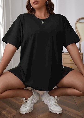 Diger Siyah Kadın Oversize Tişört her beden mevcuttur