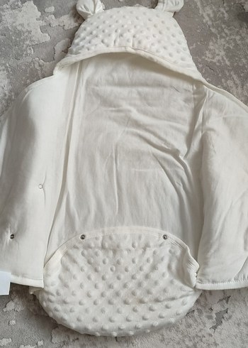 Nakışlı Beyaz Bebek Battaniyesi - Görsel 2