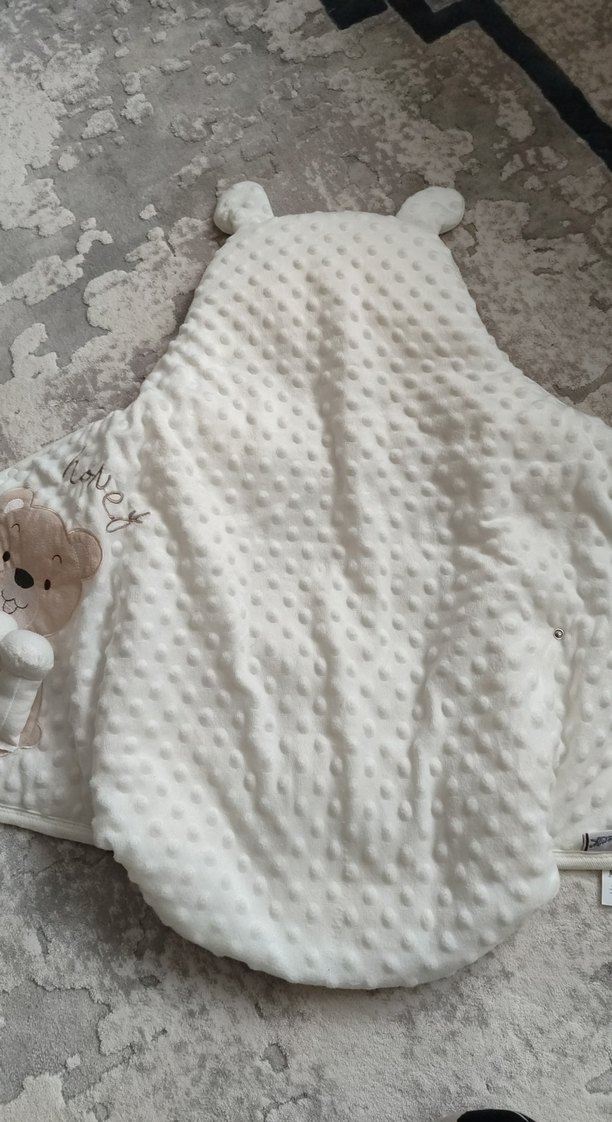 Nakışlı Beyaz Bebek Battaniyesi - Görsel 3