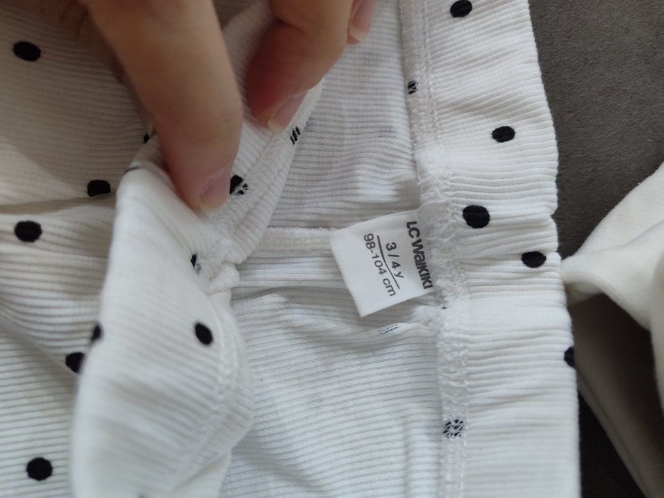 Puantiye Desenli Pilili Kadın Kumaş Pantolon - Görsel 2