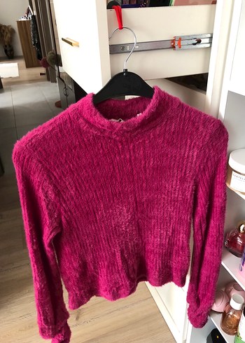 Pembe yumusak kol detayli tirko kazak - Görsel 2