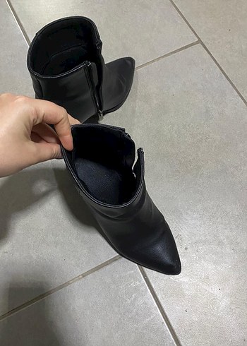 bej siyah ikili kadin bot - Görsel 5