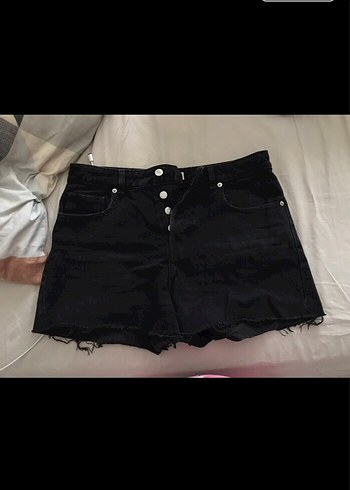 Düğmeli Siyah Mini Kot Şort