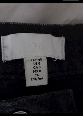 40 Beden Düğmeli Siyah Mini Kot Şort