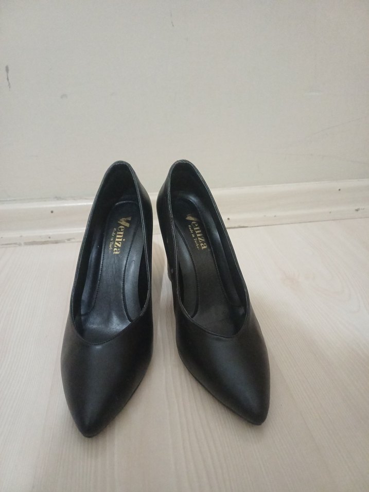 Siyah Yılan Desenli Kadın Topuklu Ayakkabı - Görsel 3