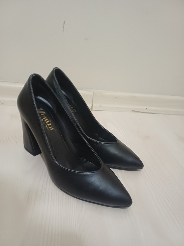 Siyah Yılan Desenli Kadın Topuklu Ayakkabı - Görsel 5