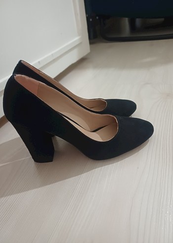 Siyah Modern Klasik Kadın Topuklu Ayakkabı - Görsel 3
