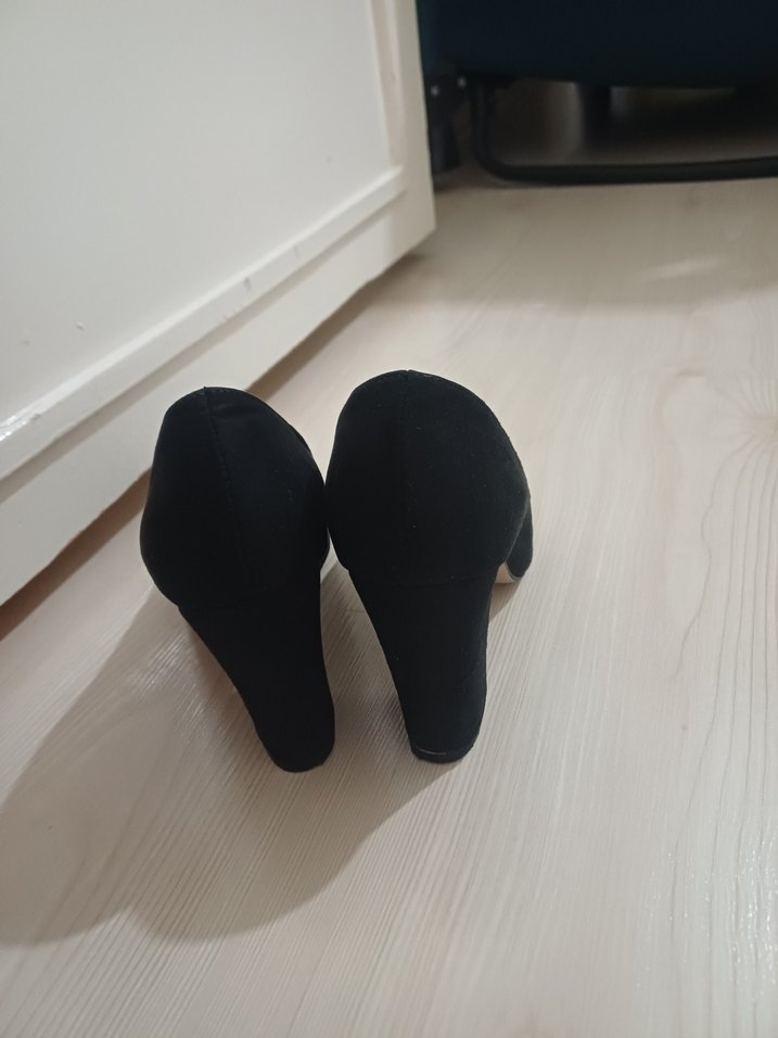 Siyah Modern Klasik Kadın Topuklu Ayakkabı - Görsel 4