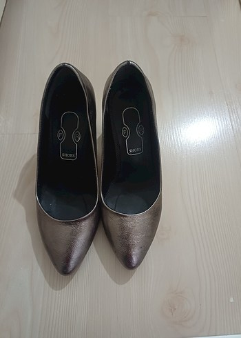 Gri Metalik Deri Topuklu Stiletto - Görsel 8