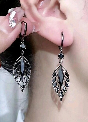 Accessorize Yaprak küpe