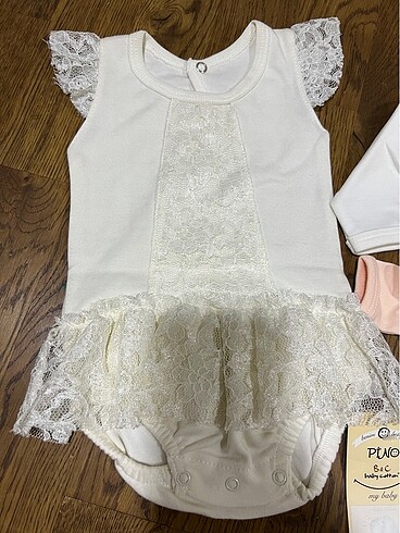Diğer Pino baby dantelli elbise atlet-2 adet- çorap set
