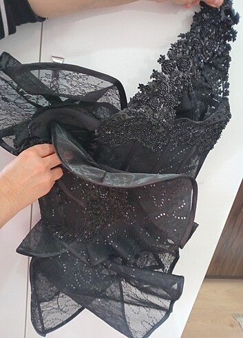 ÖZEL İŞLEMELİ TRANSPARAN BÜSTIYER VE SAÇ AKSESUARI - Görsel 3