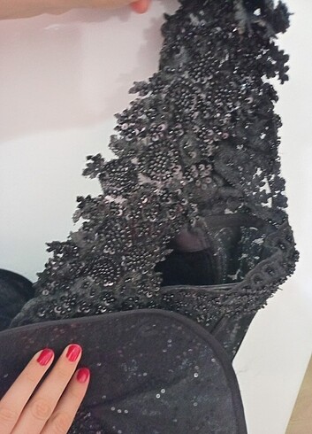 ÖZEL İŞLEMELİ TRANSPARAN BÜSTIYER VE SAÇ AKSESUARI - Görsel 5