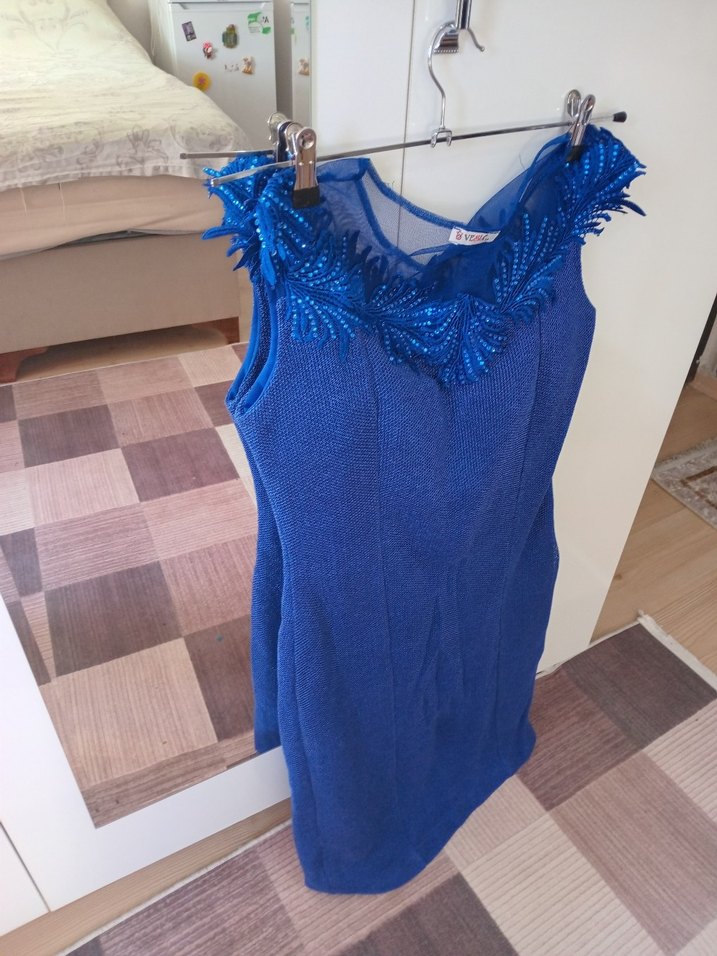 Mavi V Yaka Kolsuz Mini Triko Elbise - Görsel 5