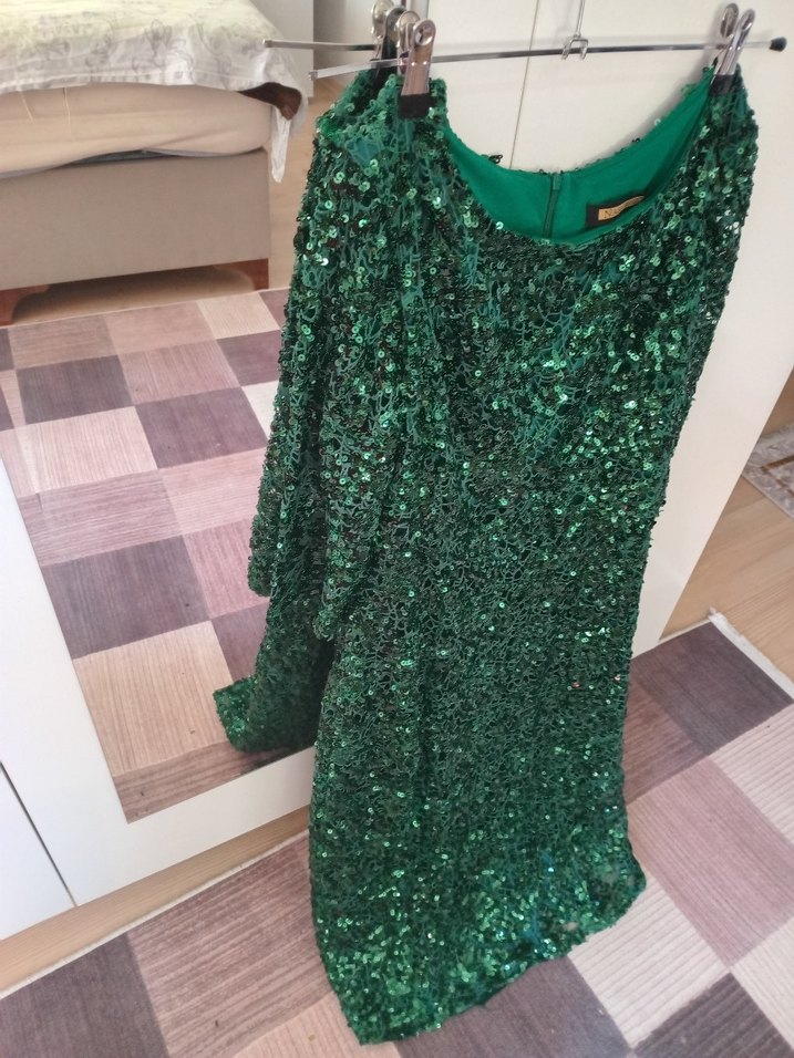 Parlak Yeşil Uzun Drapeli Abiye Elbise - Görsel 4