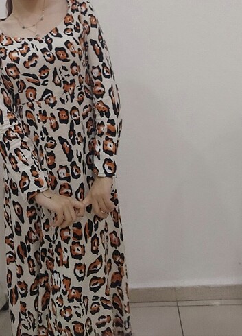 Diğer Leopar desenli bilekte elbise