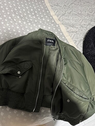 Zara Yeşil Bomber Ceket