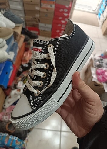 Diğer Kadın convers