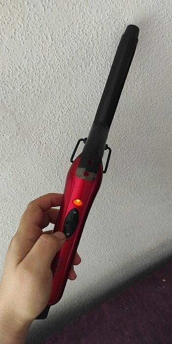 Saç şekillendirici maşa