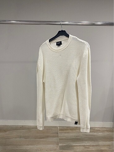 Pull and bear beyaz kazak